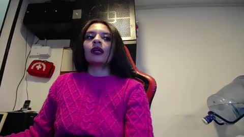 Snapshot of natashax_hot chatting on September 19, 8:31 pm Natashax online show from September 19, 8:31 pm