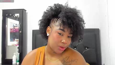 Snapshot of natassha_brown chatting on October 19, 1:28 am Natassha online show from October 19, 1:28 am