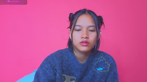 Natcha C online show from December 4, 1:58 am