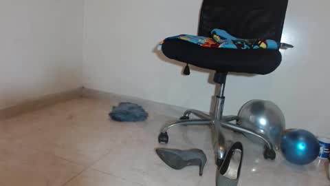 nath_dawson online show from September 15, 12:49 pm