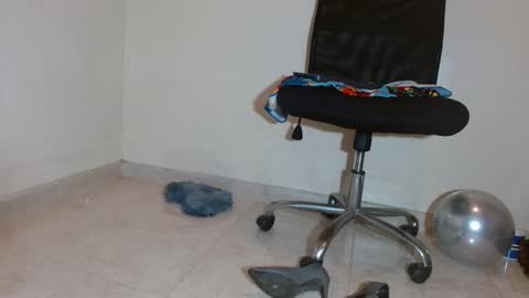 nath_dawson online show from September 17, 12:40 pm