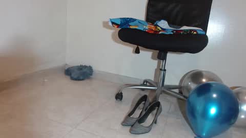 nath_dawson online show from September 19, 12:39 pm