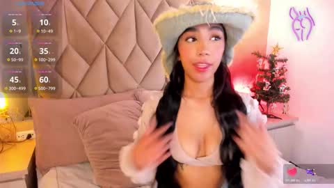 NATH QUIM online show from November 25, 8:31 pm