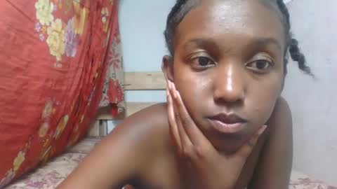Snapshot of nathalia069 chatting on April 24, 8:11 pm nathalia069 online show from April 24, 8:11 pm