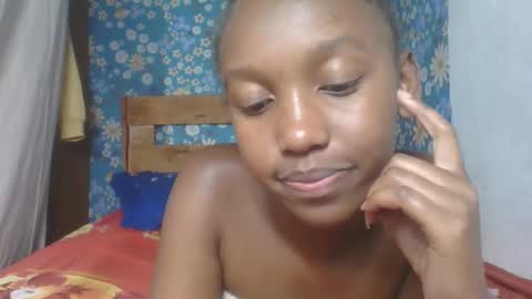 Snapshot of nathalia069 chatting on April 28, 7:41 pm nathalia069 online show from April 28, 7:41 pm