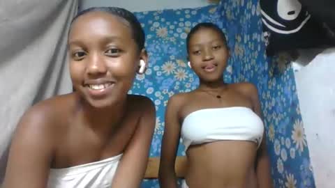 Snapshot of nathalia069 chatting on May 21, 2:35 pm nathalia069 online show from May 21, 2:35 pm