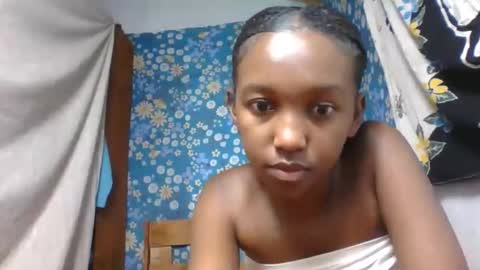 Snapshot of nathalia069 chatting on May 22, 3:24 am nathalia069 online show from May 22, 3:24 am