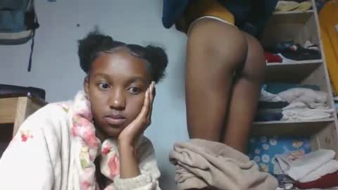 Snapshot of nathalia069 chatting on May 30, 2:19 am nathalia069 online show from May 30, 2:19 am