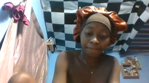nathalia069 online show from June 11, 8:29 pm