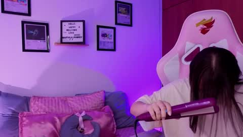 Nathalia Ramirez online show from March 1, 2:35 am