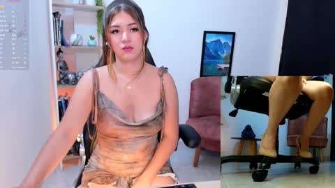 Snapshot of nathalie_29 chatting on September 15, 10:59 am NATHALIE online show from September 15, 10:59 am