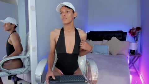 nathalie_moon_ online show from April 9, 2:00 pm