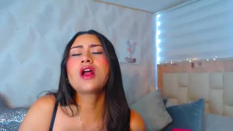 Nathalie Rose online show from March 1, 1:24 pm