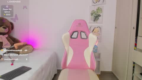 Snapshot of nathaly_evans18 chatting on October 7, 6:32 am nathaly_evans18 online show from October 7, 6:32 am