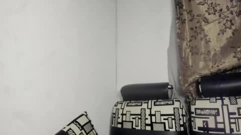 Snapshot of nathaly_love96 chatting on June 6, 11:53 pm Nathaly online show from June 6, 11:53 pm
