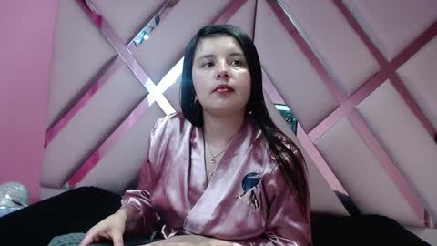 Snapshot of nathaly_low chatting on January 9, 6:48 am nathaly low online show from January 9, 6:48 am