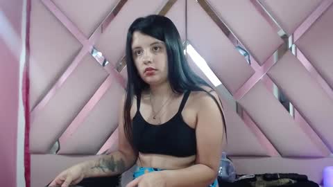 Snapshot of nathaly_low chatting on February 13, 9:20 am nathaly low online show from February 13, 9:20 am