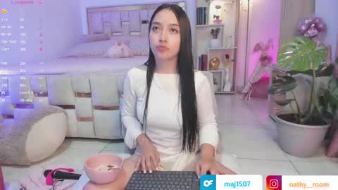 Snapshot of nathaly_star04 chatting on September 18, 2:57 am online show from September 18, 2:57 am