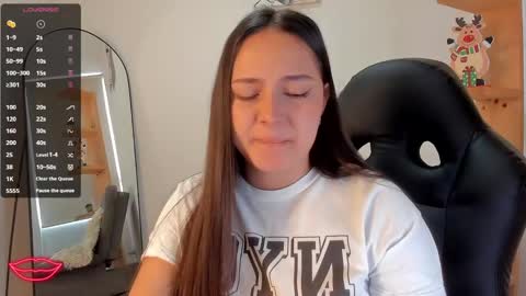 nathalyxx_ online show from December 13, 2:16 pm