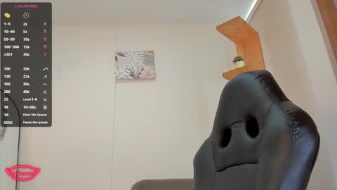 nathalyxx_ online show from December 13, 5:21 pm