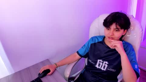 nathalyy_ds online show from February 8, 4:43 pm