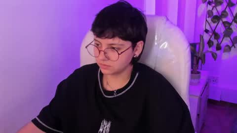 nathalyy_ds online show from April 8, 8:31 pm