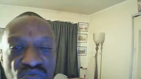 nathanbutler0 online show from April 2, 6:44 am