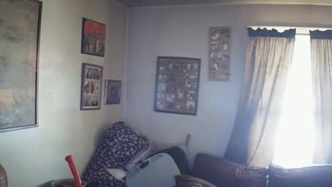 nathanbutler0 online show from April 12, 7:19 pm