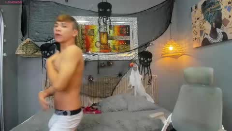 nathanclay online show from October 18, 4:37 am