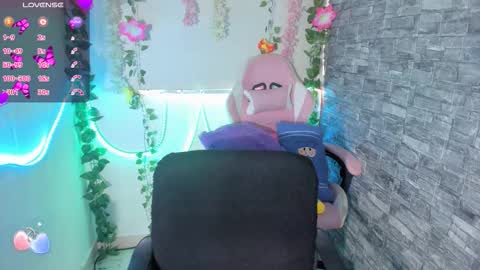 Naty online show from February 2, 7:45 pm