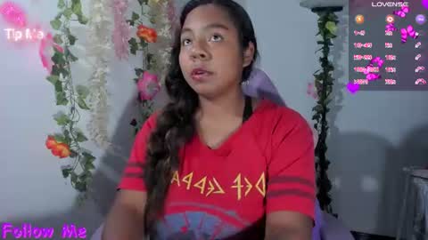 Snapshot of nathasha_jhonsom_ chatting on June 23, 2:20 am Naty online show from June 23, 2:20 am