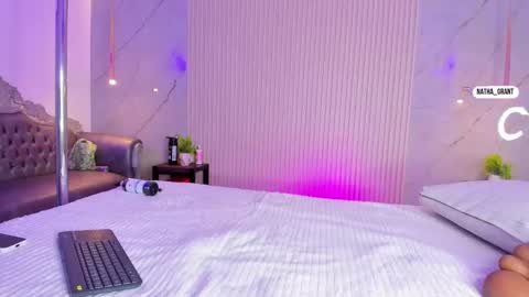 Snapshot of nathassa_grant chatting on October 9, 1:31 pm nathassa online show from October 9, 1:31 pm