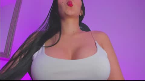 Snapshot of nathyy_garcia chatting on June 18, 4:24 am Nathyy online show from June 18, 4:24 am