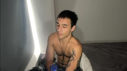 native_boy2 online show from March 31, 11:38 pm