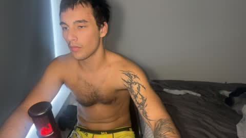 native_boy2 online show from April 21, 2:51 am