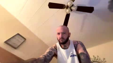 Snapshot of natti_daddy chatting on April 21, 2:51 am Nattidaddy online show from April 21, 2:51 am