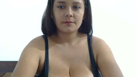 Snapshot of natty_01 chatting on August 1, 1:38 am natalia online show from August 1, 1:38 am