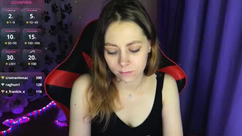 natural_babe666 online show from December 15, 1:00 pm