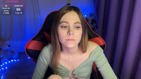 natural_babe666 online show from March 5, 6:12 pm