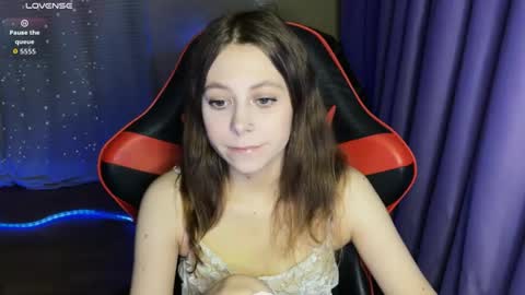 natural_babe666 online show from April 20, 6:53 pm