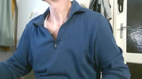 naturista25 online show from December 20, 2:24 pm