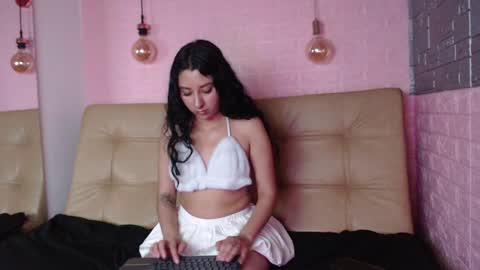 natuxxa online show from January 8, 1:42 am