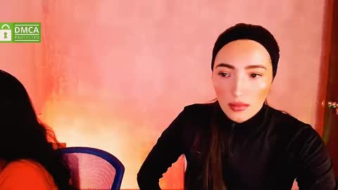 Natalia  Valeria online show from December 14, 11:18 am