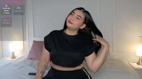 naty_model25 online show from April 6, 3:02 pm
