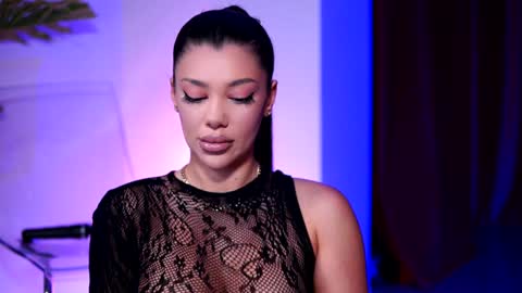 Snapshot of natydesiree chatting on December 23, 7:52 pm Naty online show from December 23, 7:52 pm