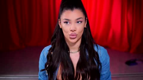 Snapshot of natydesiree chatting on January 19, 7:26 pm Naty online show from January 19, 7:26 pm