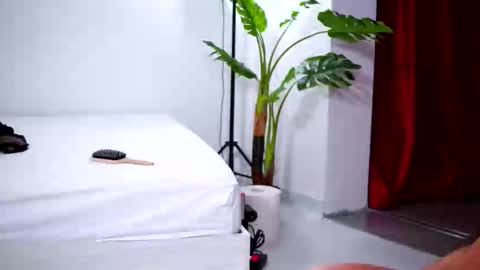 Snapshot of natydesiree chatting on October 18, 9:43 am Naty online show from October 18, 9:43 am