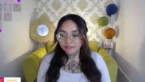 Snapshot of natykors_m_ chatting on March 12, 7:49 pm Sofia IG Natykors08 online show from March 12, 7:49 pm