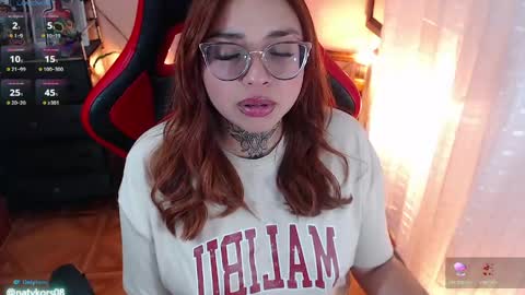 Snapshot of natykors_m_ chatting on April 18, 1:20 am Sofia IG Natykors08 online show from April 18, 1:20 am