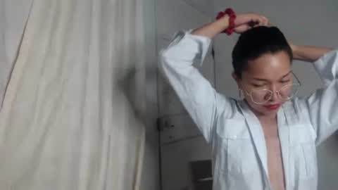 Stella Mcqueen online show from December 13, 10:51 am